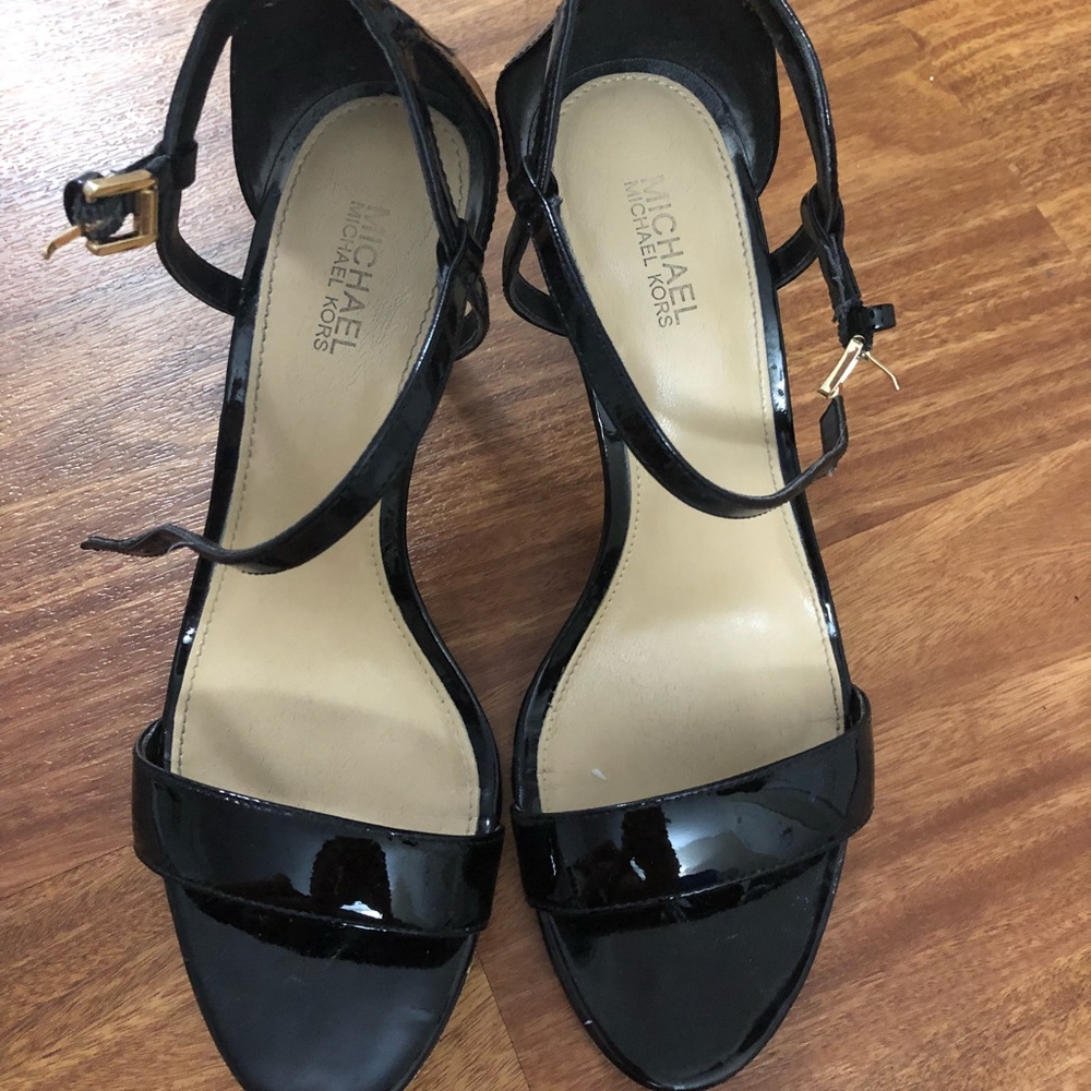 ❌❌SOLD❌❌Michael Kors heels size 6 100% Authentic